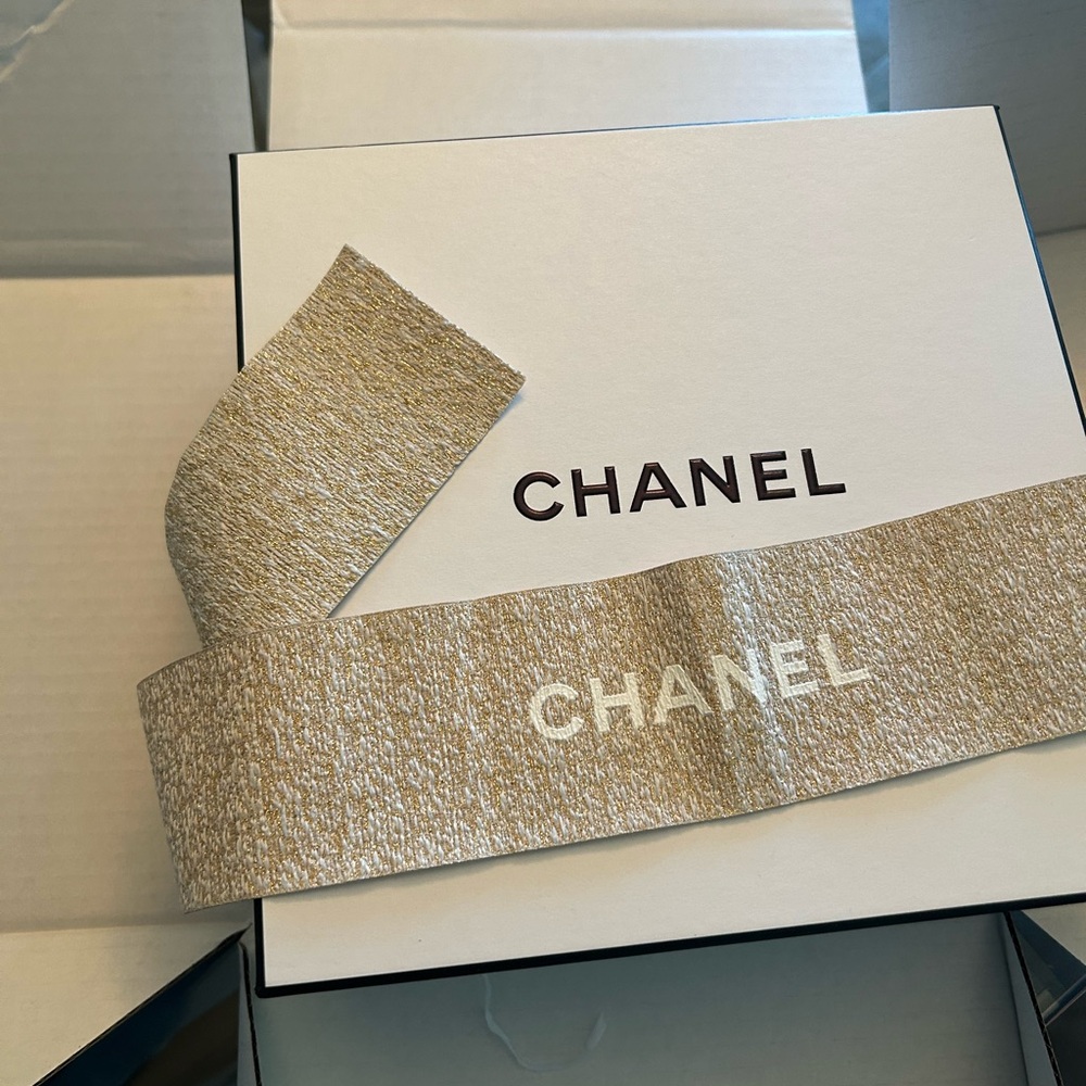 Chanel gift box
